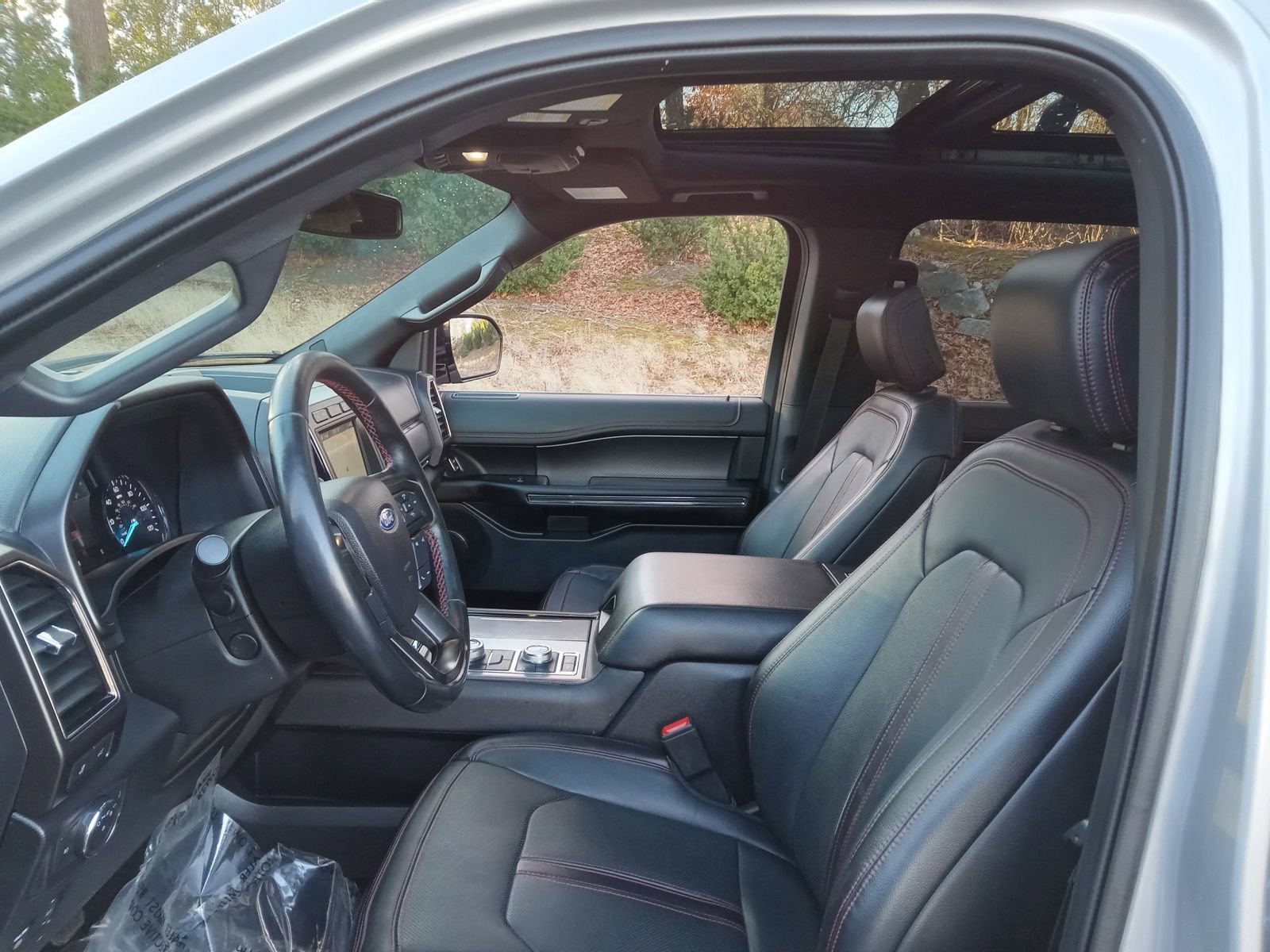 Used 2019 Ford Expedition Limited w/ Equipment Group 303A image 10