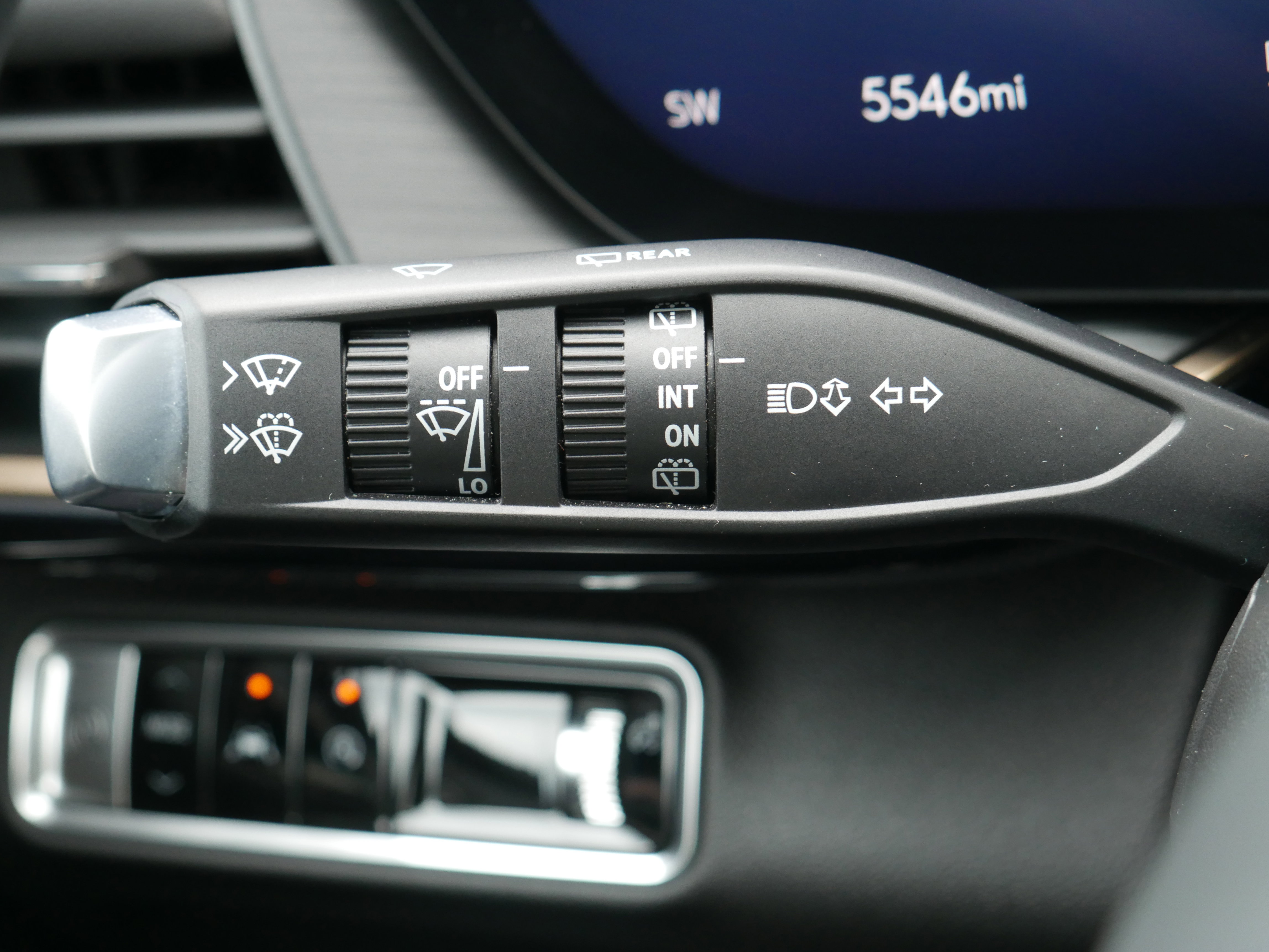 Certified 2024 Buick Envision Avenir image 25