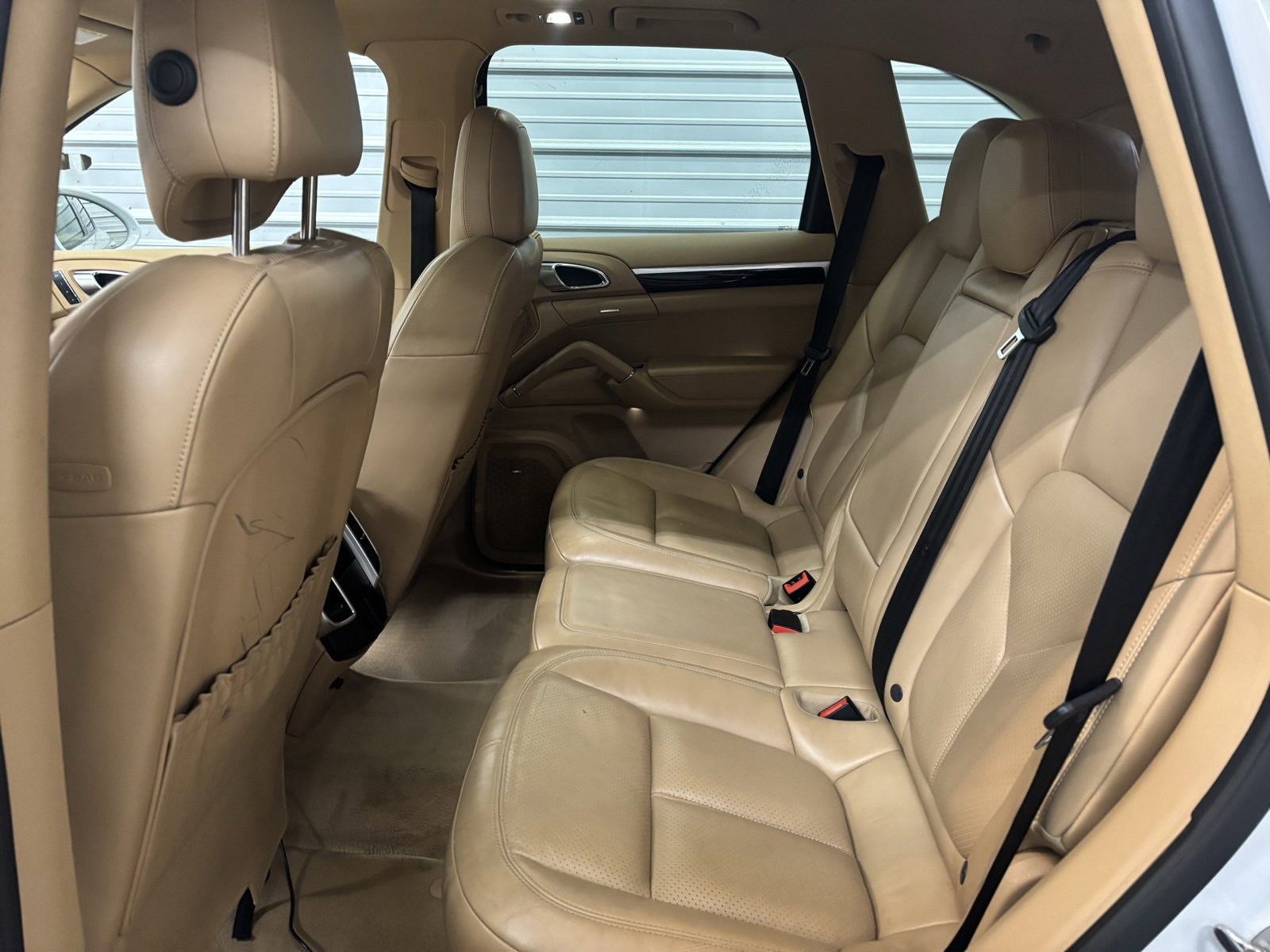 Used 2017 Porsche Cayenne Platinum Edition image 25