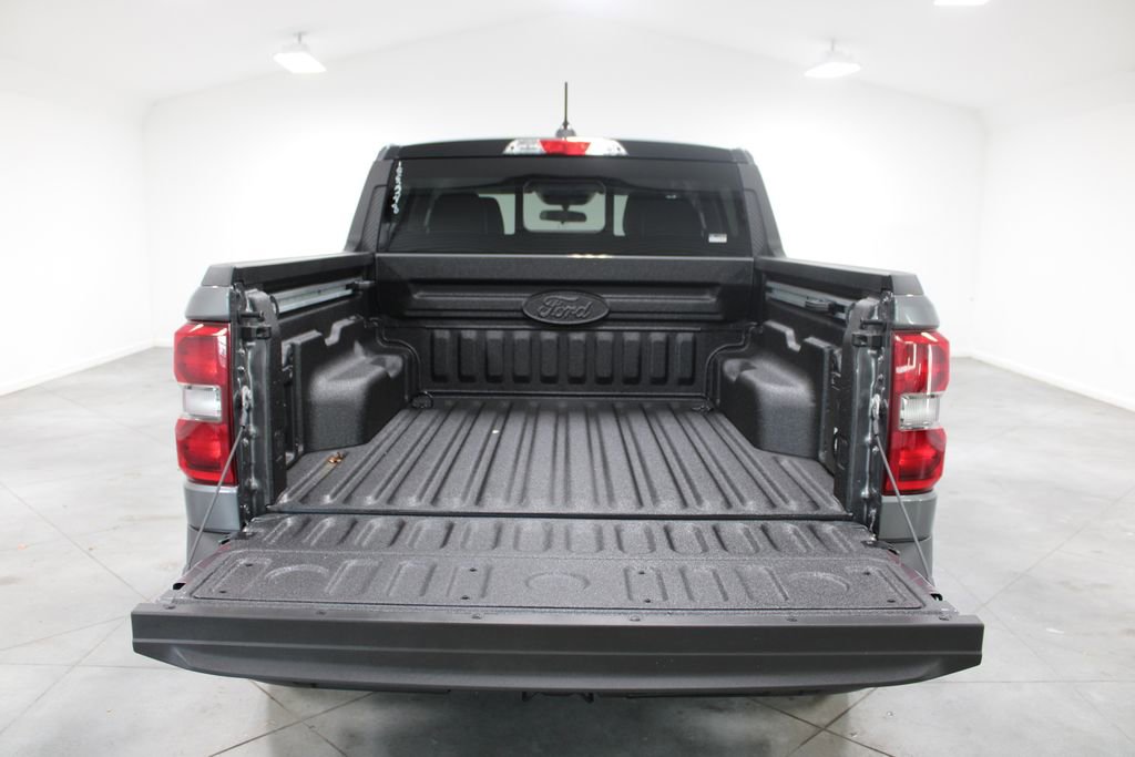 New 2025 Ford Maverick Lariat w/ Black Appearance Package image 15