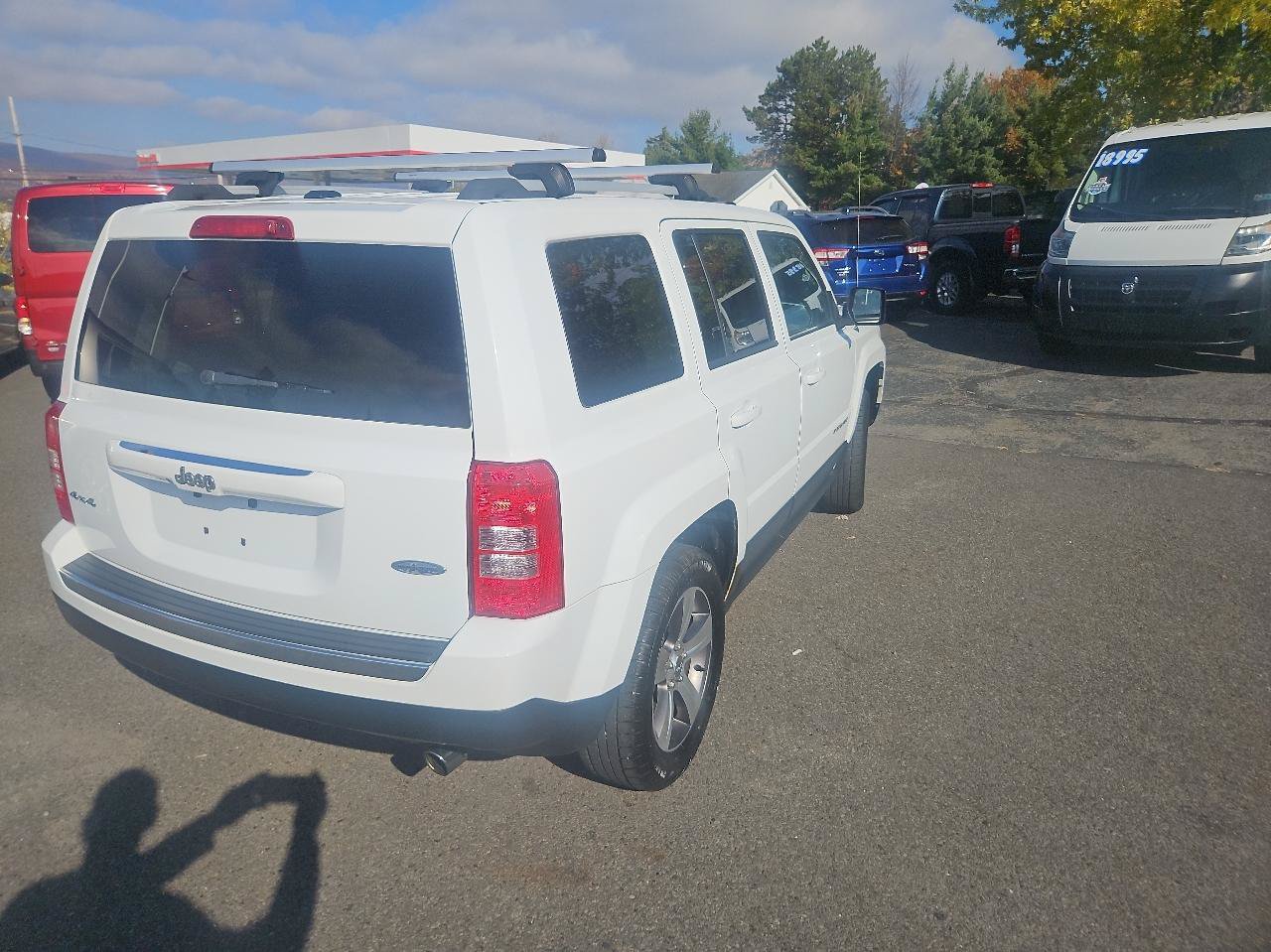 Used 2016 Jeep Patriot High Altitude AWD/4WD image 3