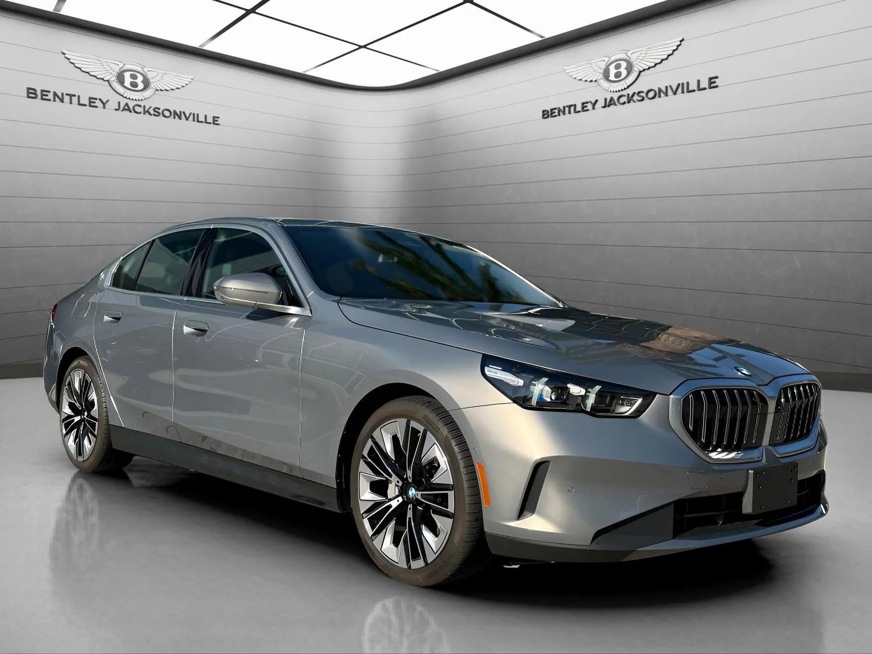 Used 2024 BMW 530i xDrive w/ Premium Package image 11
