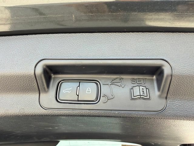 Used 2024 Ford Explorer XLT w/ Equipment Group 202A AWD/4WD image 24