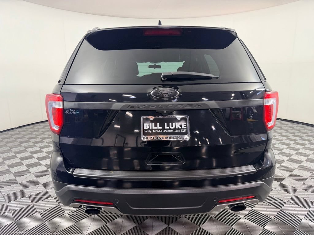 Used 2018 Ford Explorer XLT FWD image 8