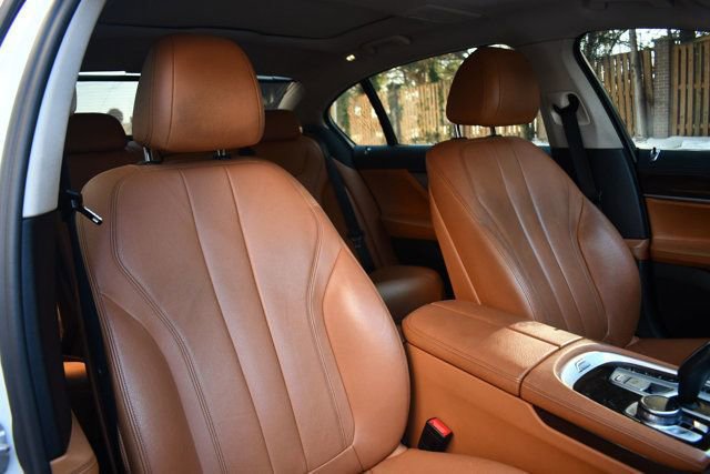 Used 2018 BMW 740i xDrive image 26