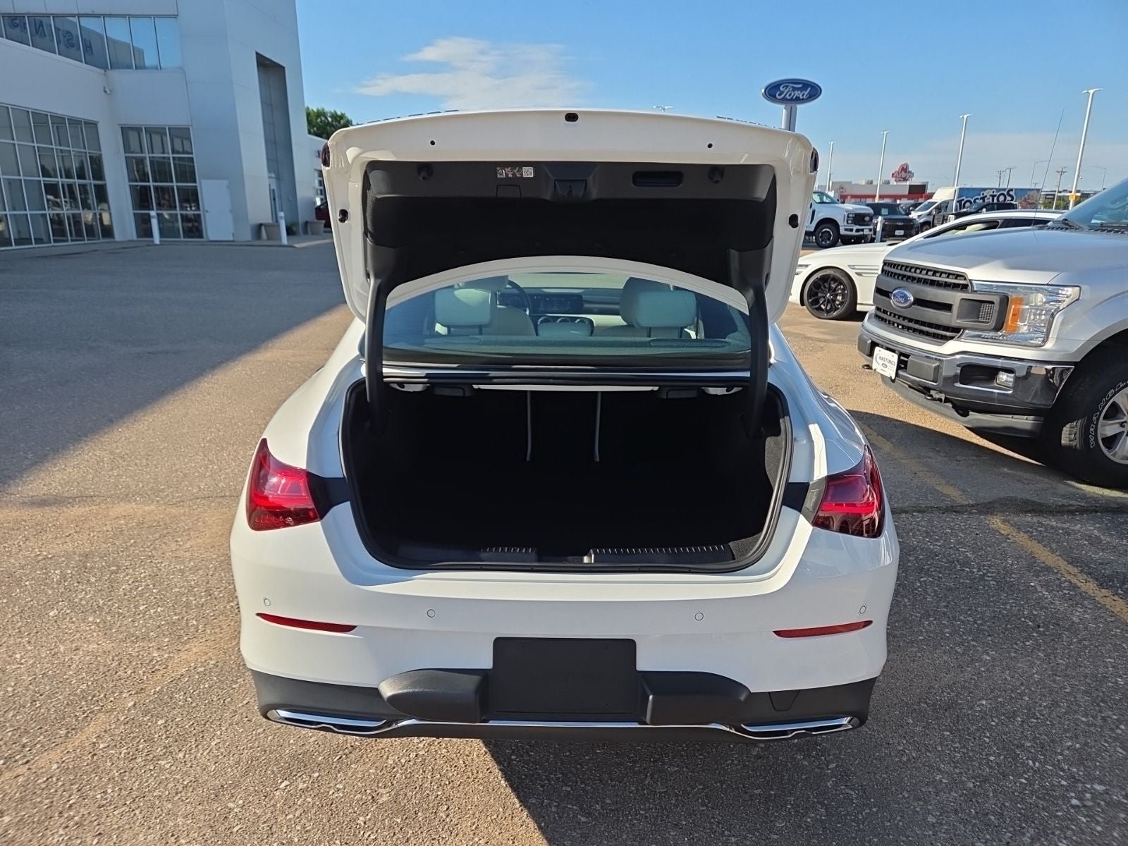 Used 2025 Mercedes-Benz CLA 250 4MATIC image 10