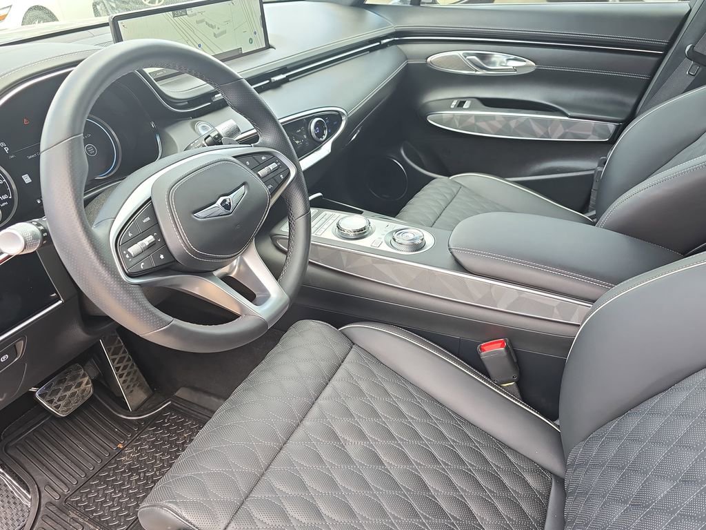 Used 2024 Genesis GV70 3.5T Sport w/ Sport Advanced Package image 16