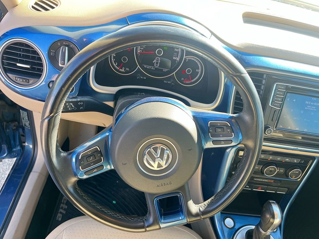 Used 2019 Volkswagen Beetle 2.0T SE w/ SE Premium Package FWD image 11