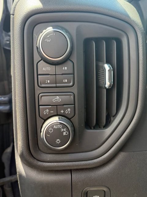 Used 2023 Chevrolet Silverado 1500 Custom Trail Boss w/ LPO, Dark Essentials Package AWD/4WD image 30