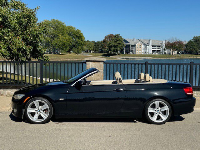 Used 2008 BMW 335i Convertible image 3