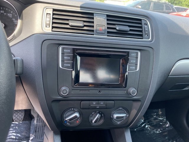 Used 2018 Volkswagen Jetta S image 14