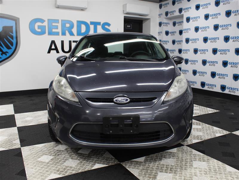 Used 2013 Ford Fiesta SE w/ Super Fuel Economy Pkg FWD image 5