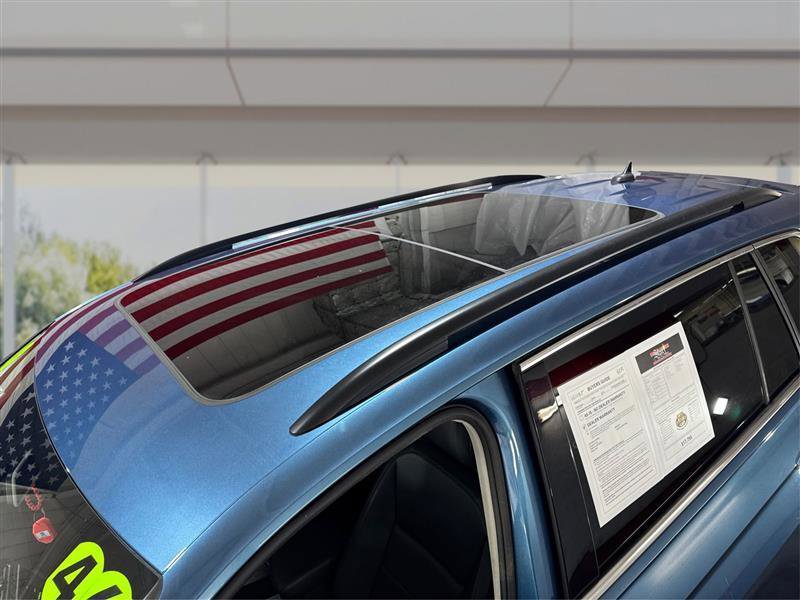 Used 2019 Volkswagen Tiguan SE w/ Panoramic Sunroof Package image 11