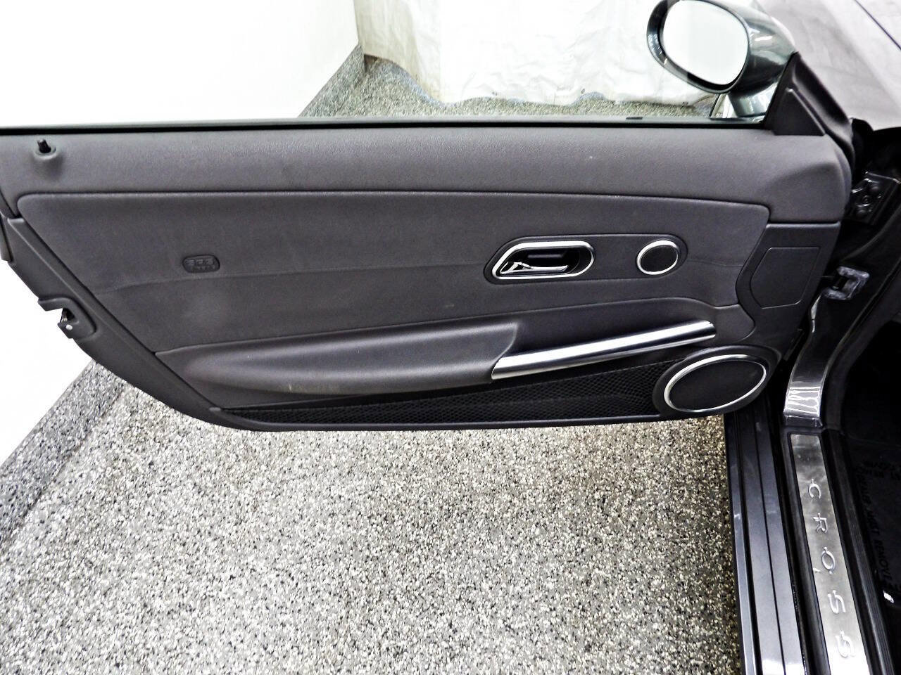 Used 2005 Chrysler Crossfire SRT-6 image 7