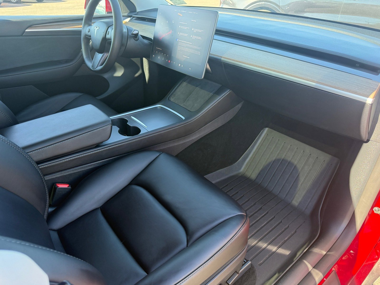 Used 2024 Tesla Model Y 4DR RWD image 25