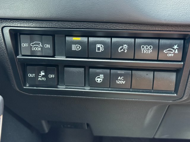 Used 2023 Toyota Sequoia Platinum AWD/4WD image 12
