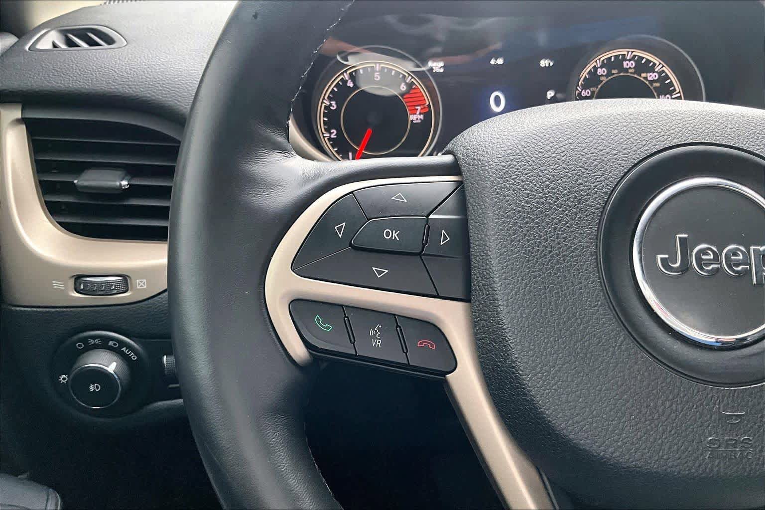 Used 2016 Jeep Cherokee Limited FWD image 24