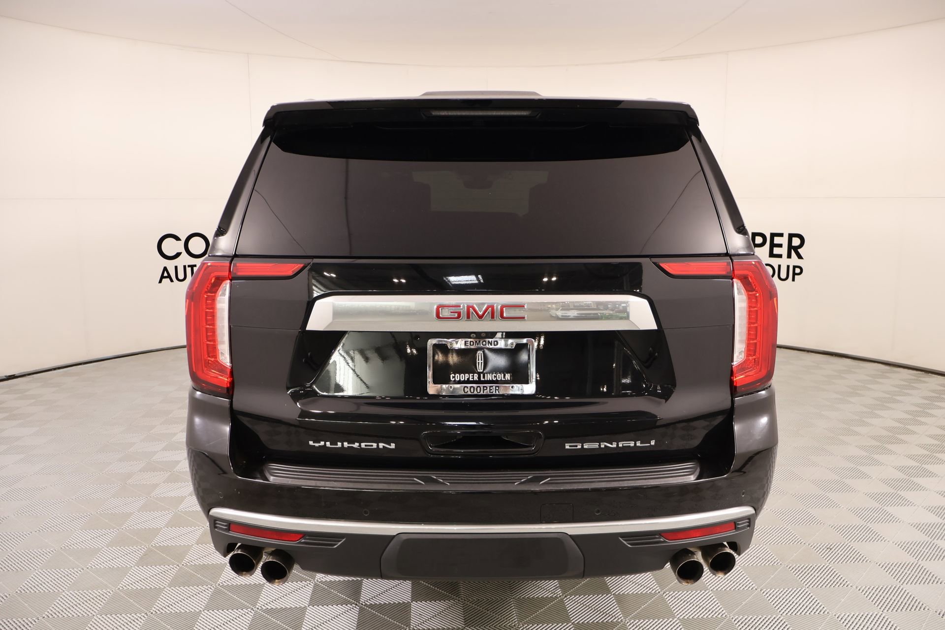 Used 2021 GMC Yukon XL Denali w/ Denali Ultimate Package AWD/4WD image 23