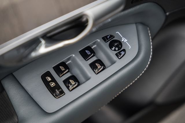 Used 2023 Volvo XC90 B6 Ultimate w/ Lounge Package AWD/4WD image 39