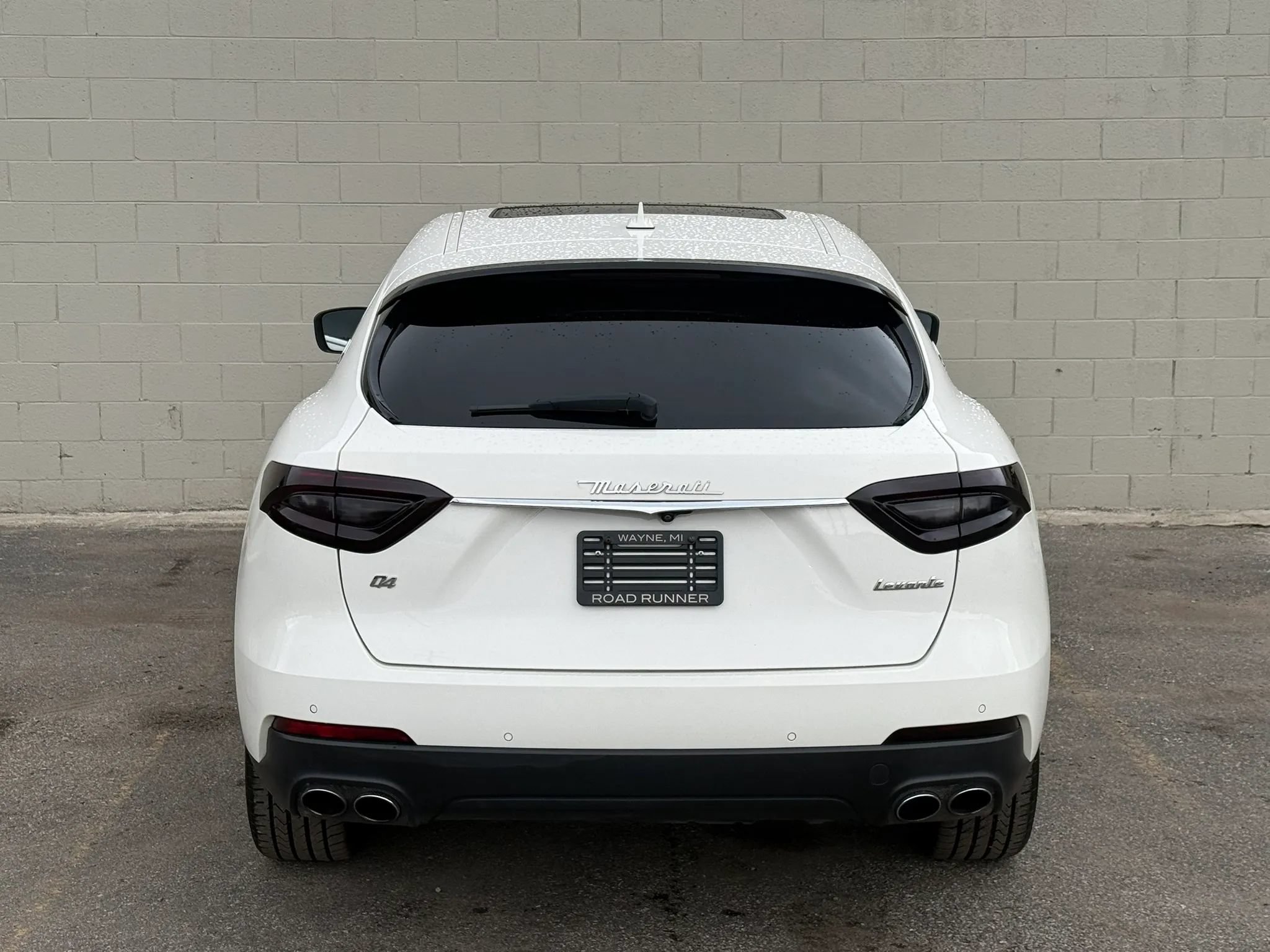 Used 2018 Maserati Levante AWD/4WD image 8