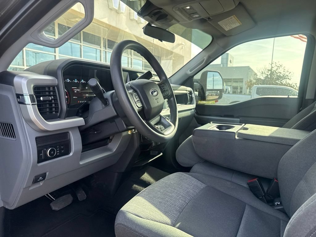 Used 2025 Ford F250 XLT AWD/4WD image 8