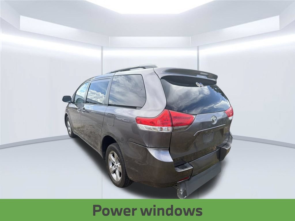 Used 2011 Toyota Sienna LE FWD image 18