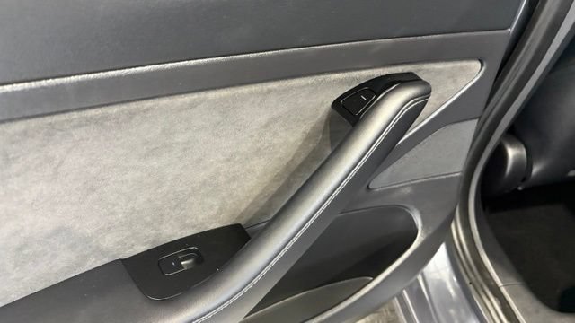 Used 2020 Tesla Model 3 Standard Range Plus RWD image 18