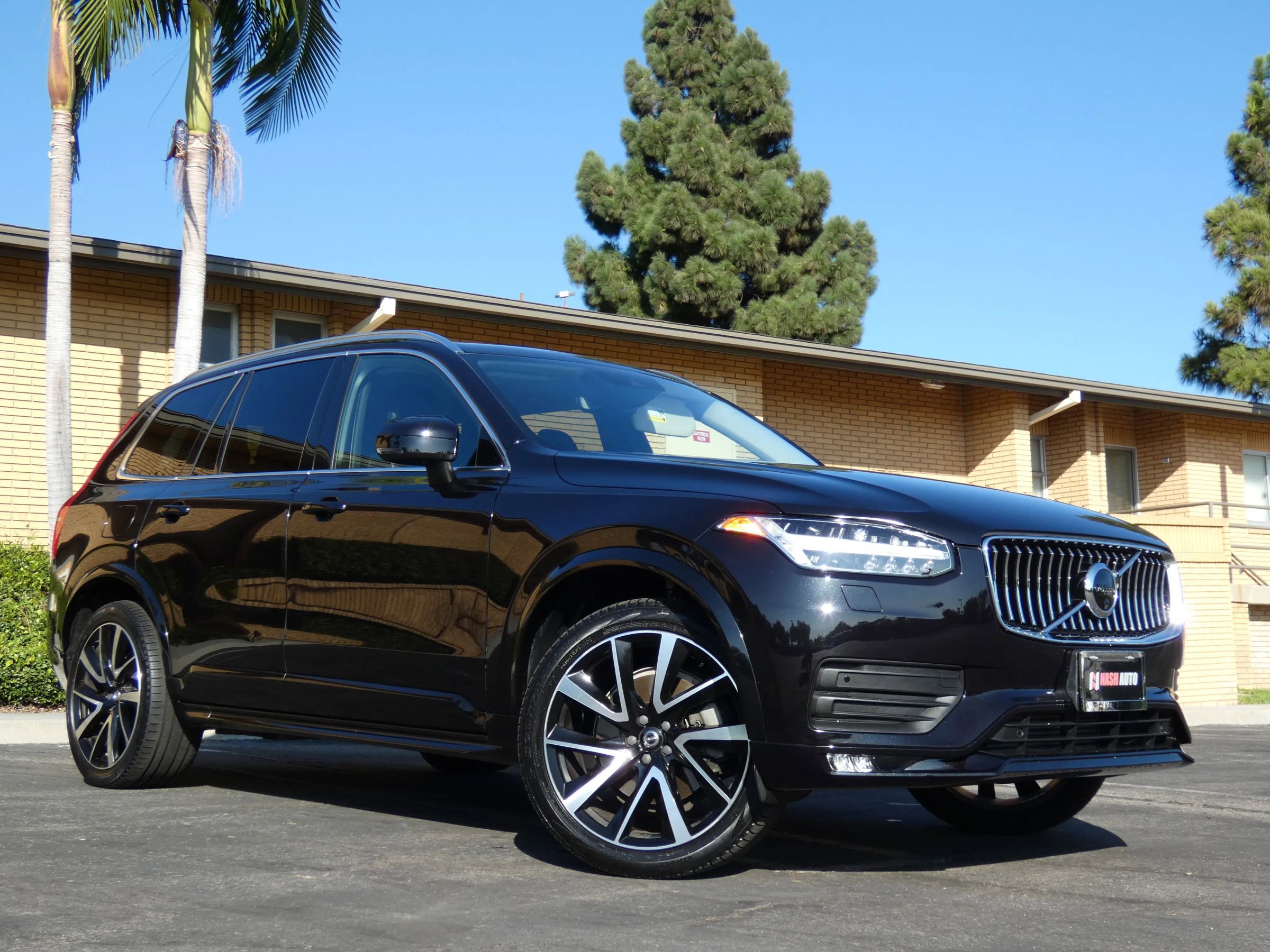 Used 2020 Volvo XC90 T6 Momentum image 5
