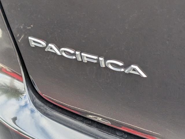 Used 2023 Chrysler Pacifica Limited image 18