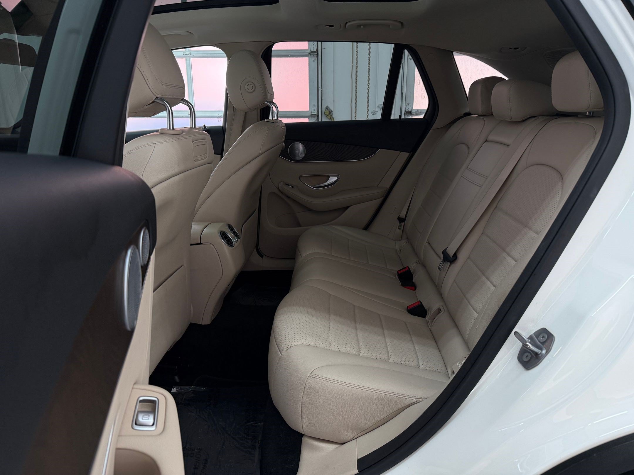 Used 2019 Mercedes-Benz GLC 300 4MATIC image 20