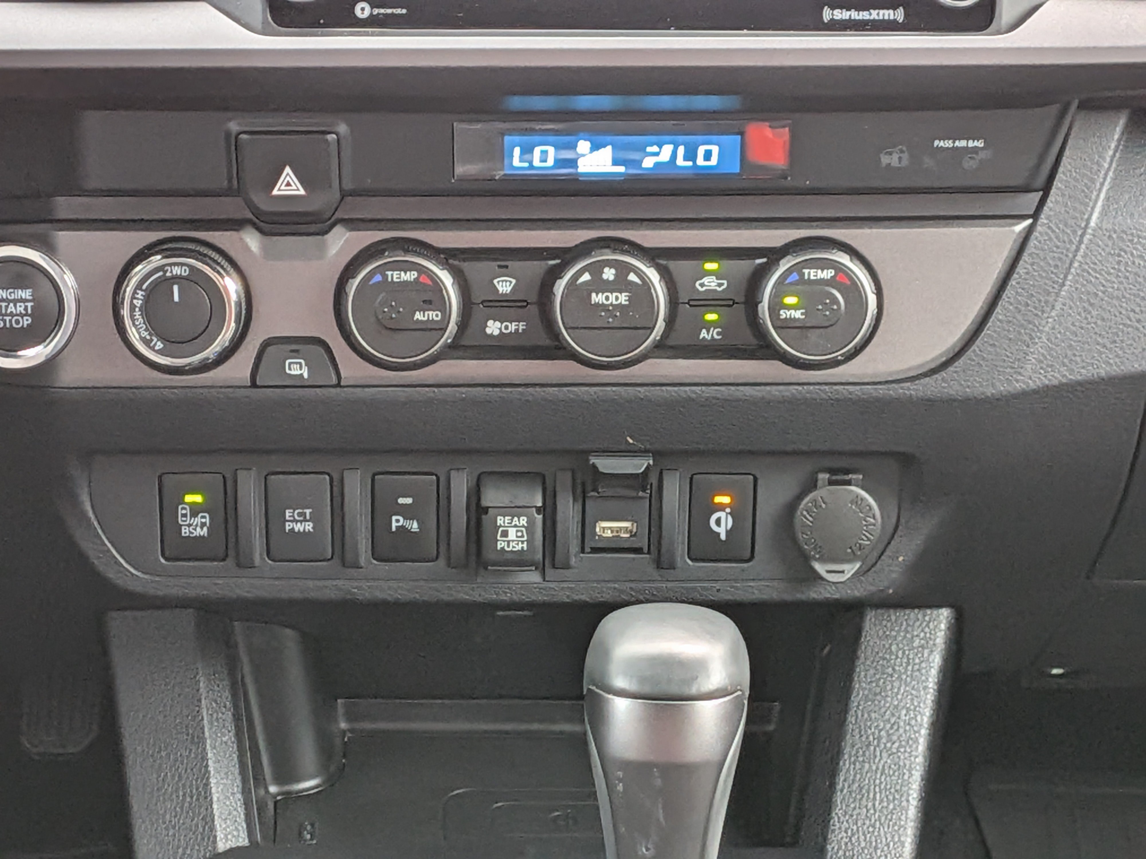 Certified 2022 Toyota Tacoma TRD Off-Road w/ Technology Package AWD/4WD image 31