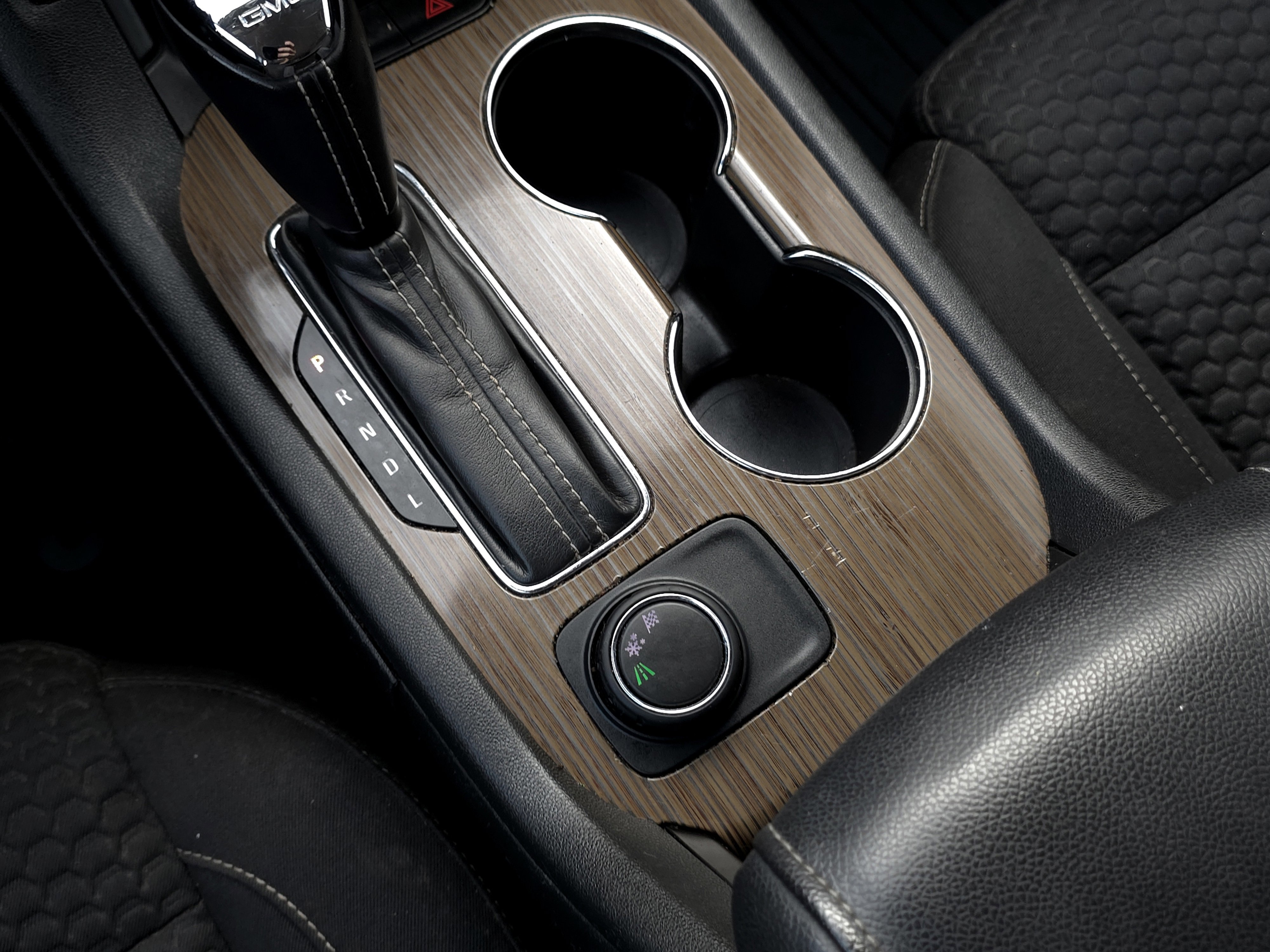 Used 2019 GMC Acadia SLE image 14