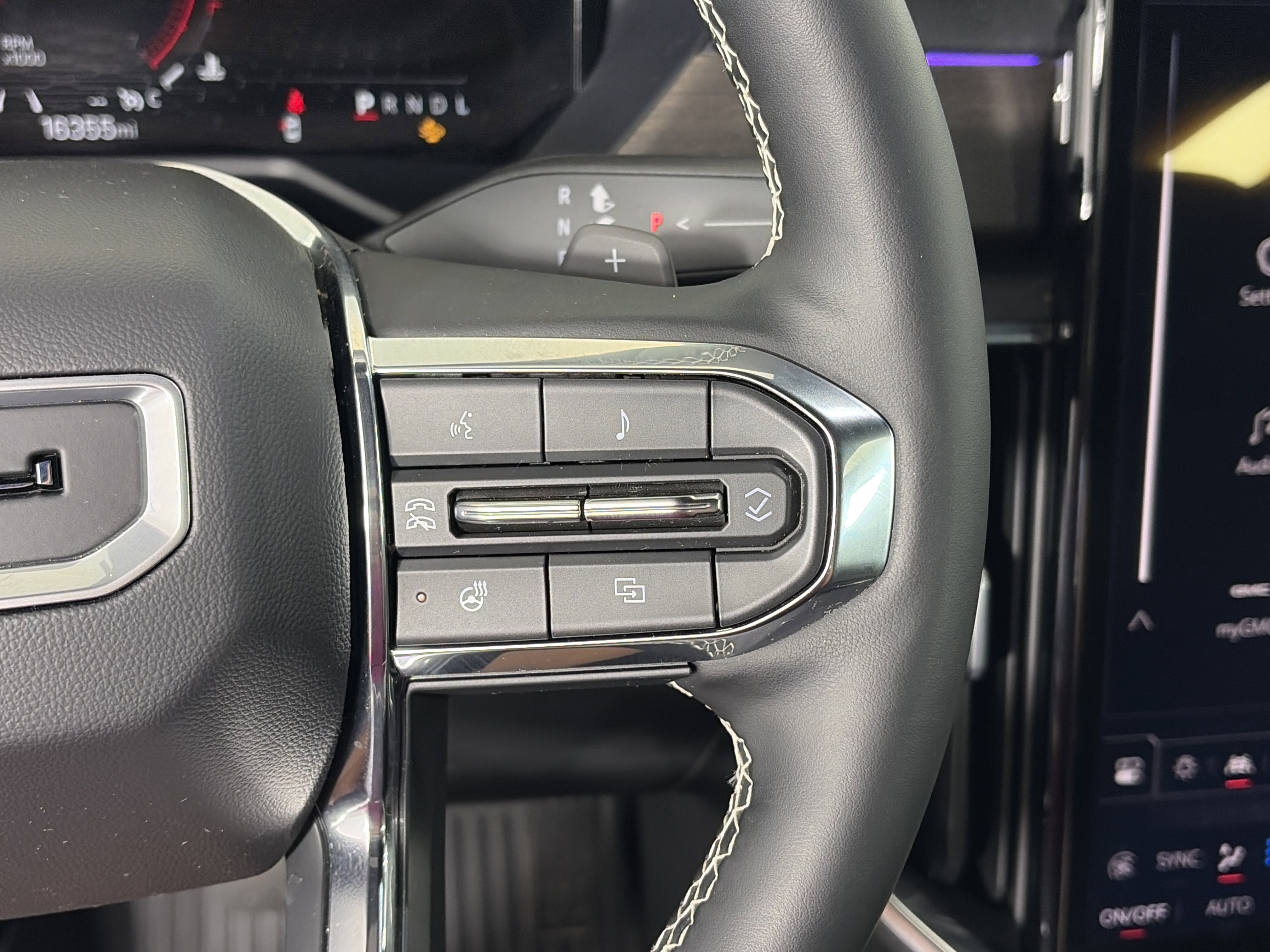 Certified 2024 GMC Acadia Denali w/ LPO, Floor Liner Package AWD/4WD image 34