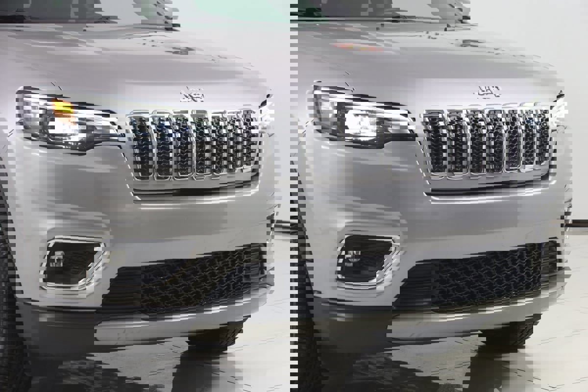 Used 2020 Jeep Cherokee Limited image 36