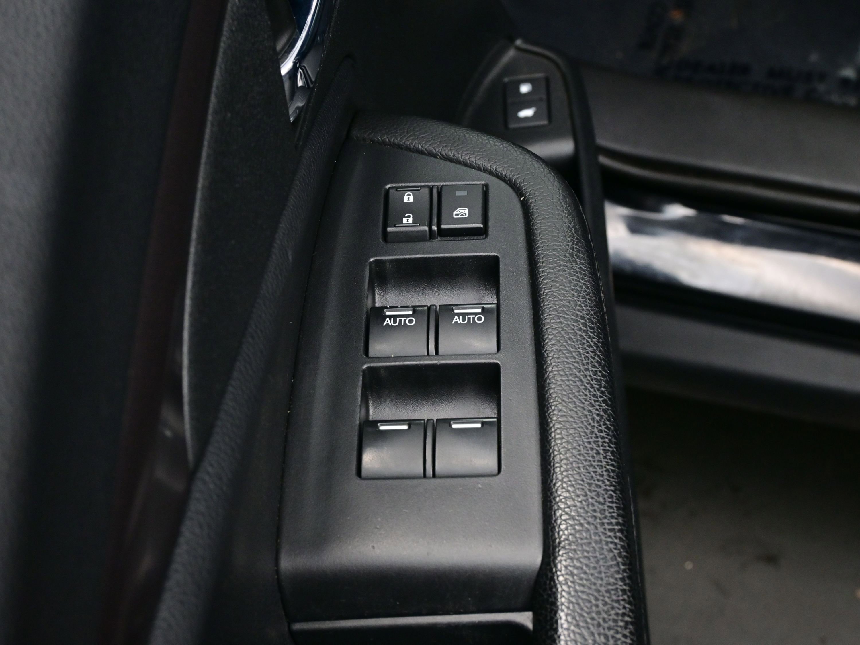 Used 2017 Honda Pilot EX-L image 10