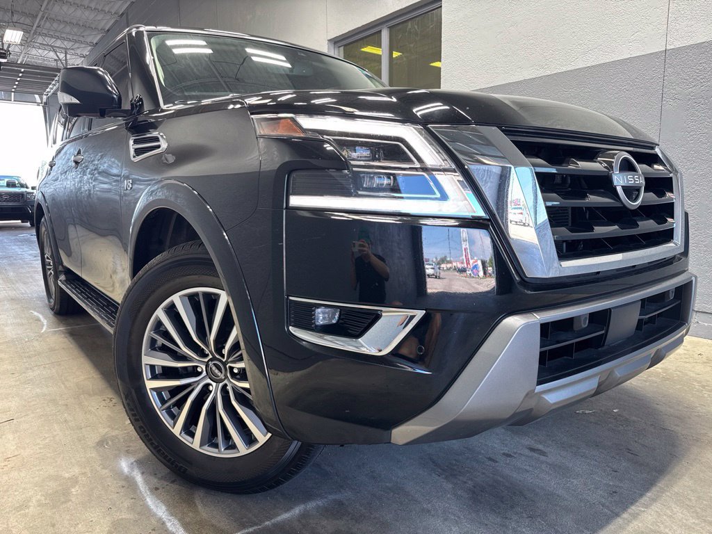 Used 2022 Nissan Armada SL w/ Captain's Chairs Package AWD/4WD image 2