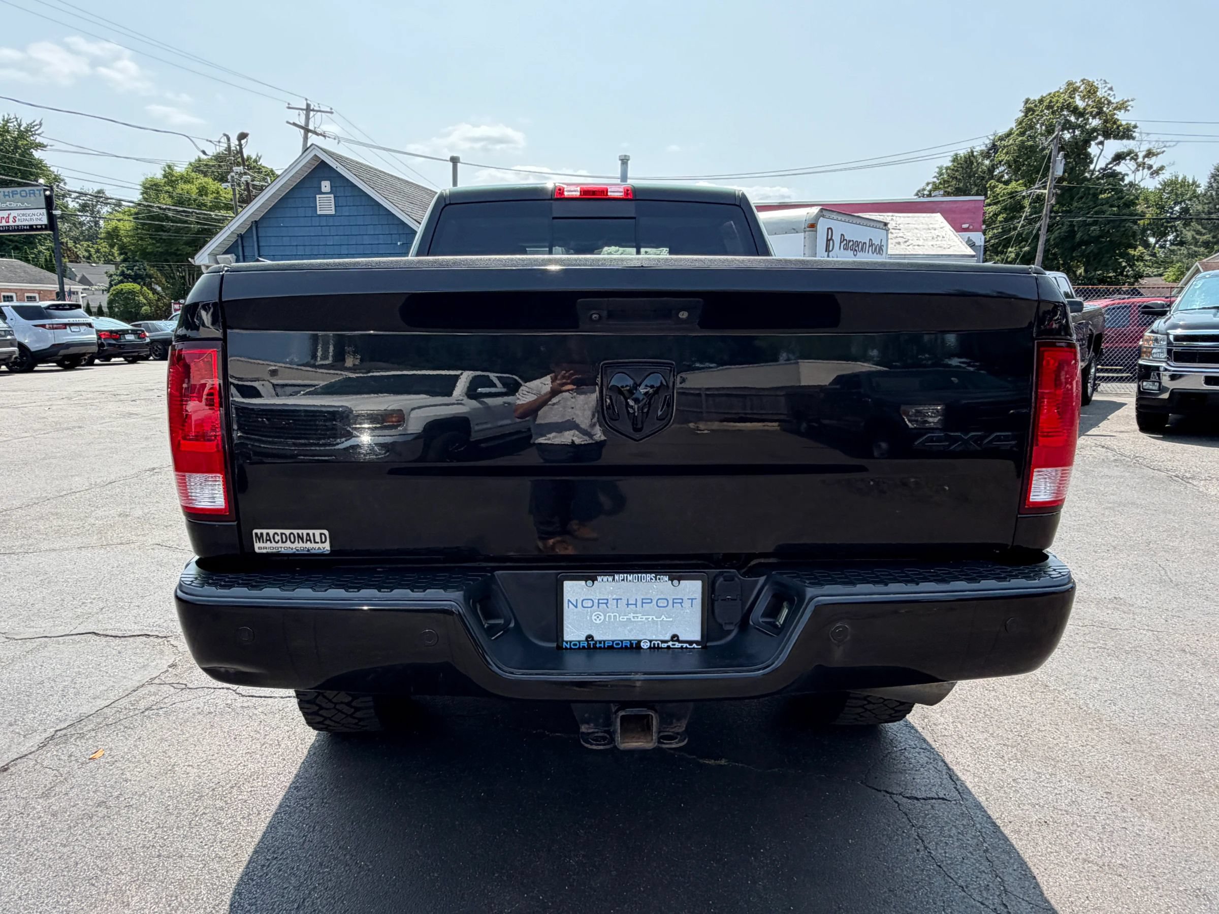 Used 2018 RAM 2500 Big Horn w/ Sport Appearance Group AWD/4WD image 6