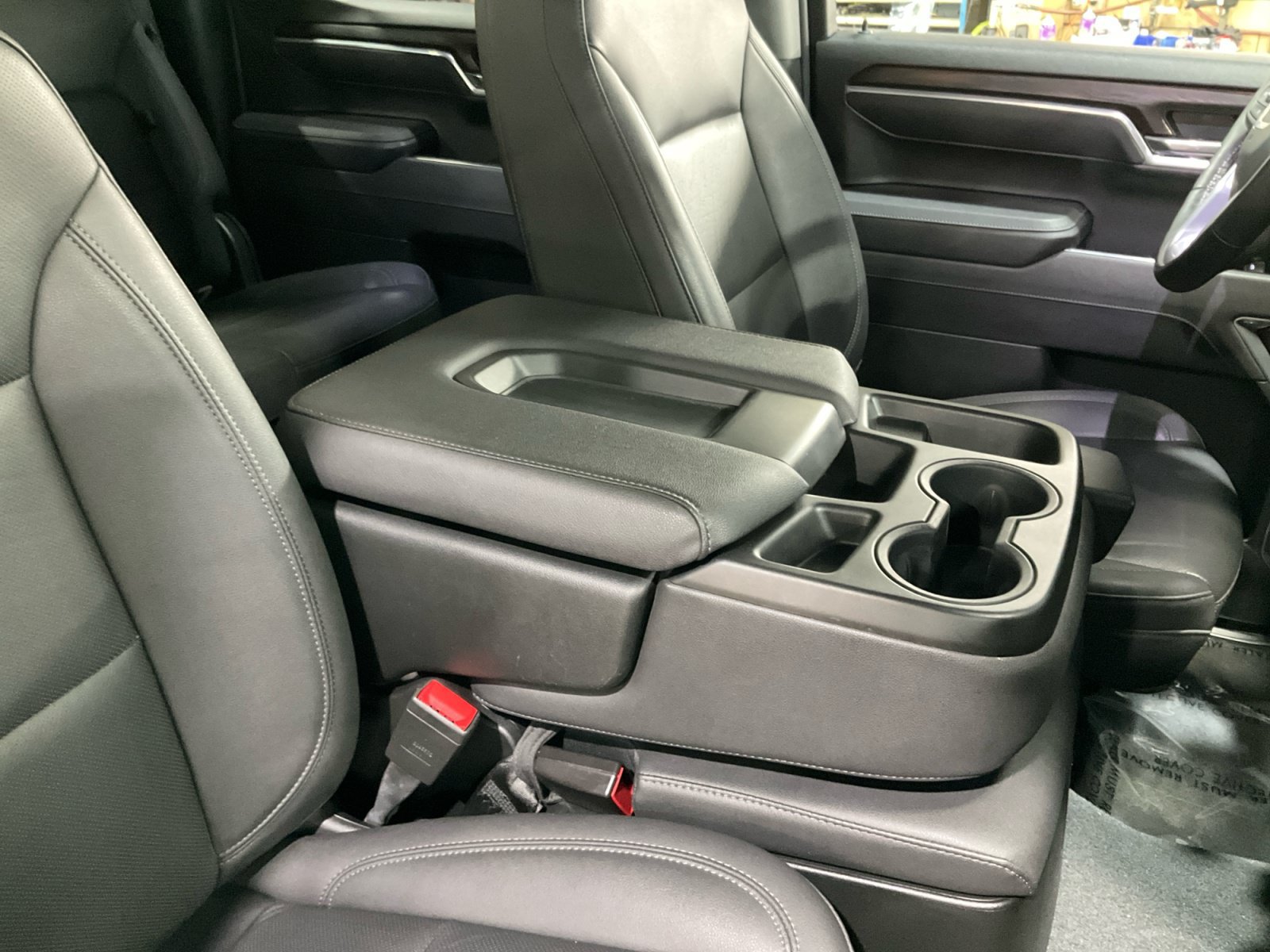 Used 2026 GMC Sierra 1500 SLT AWD/4WD image 19