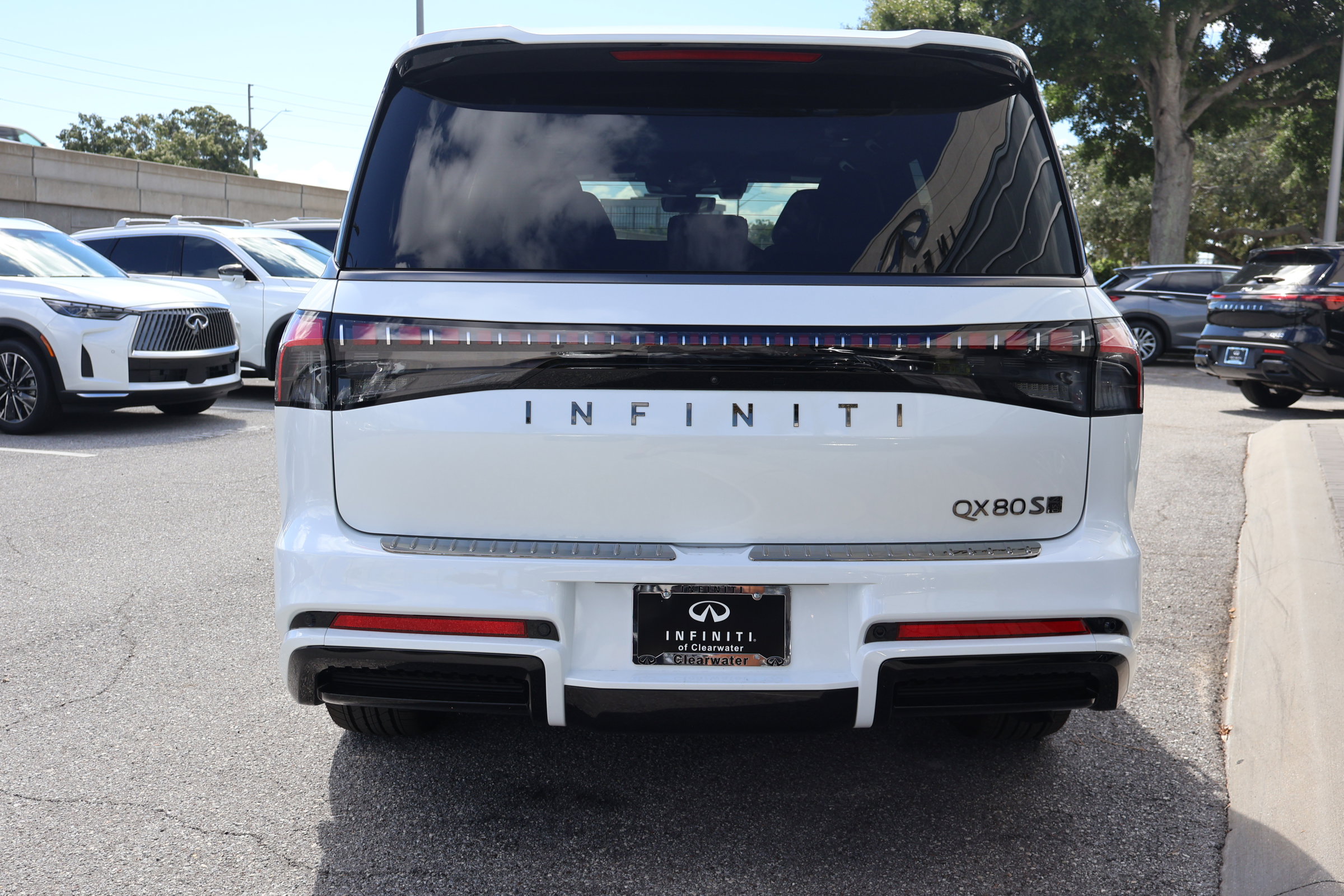 New 2026 INFINITI QX80 4WD image 4
