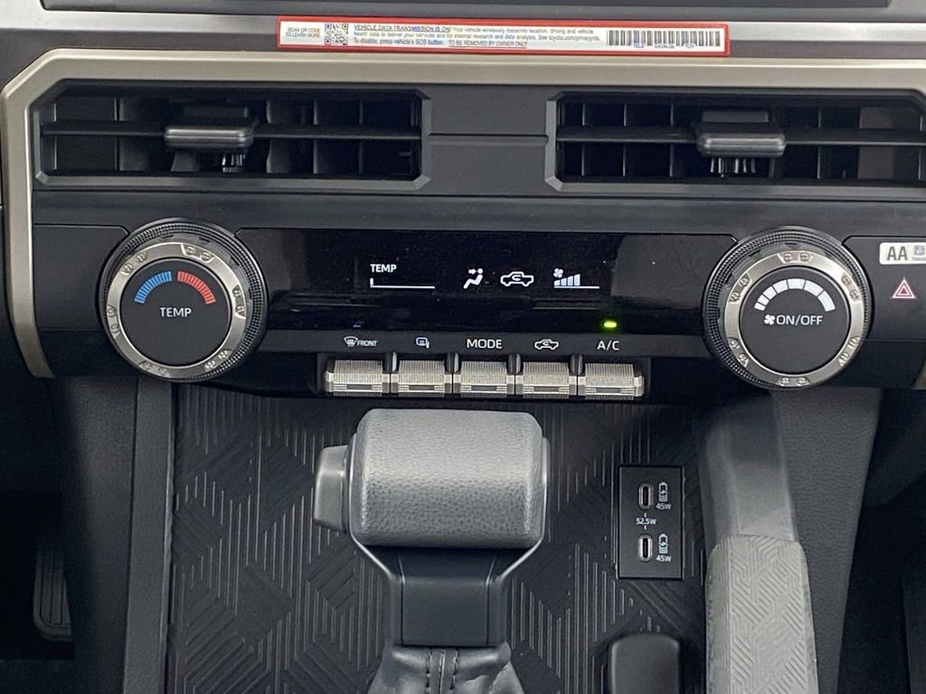 Certified 2025 Toyota Tacoma SR5 AWD/4WD image 31