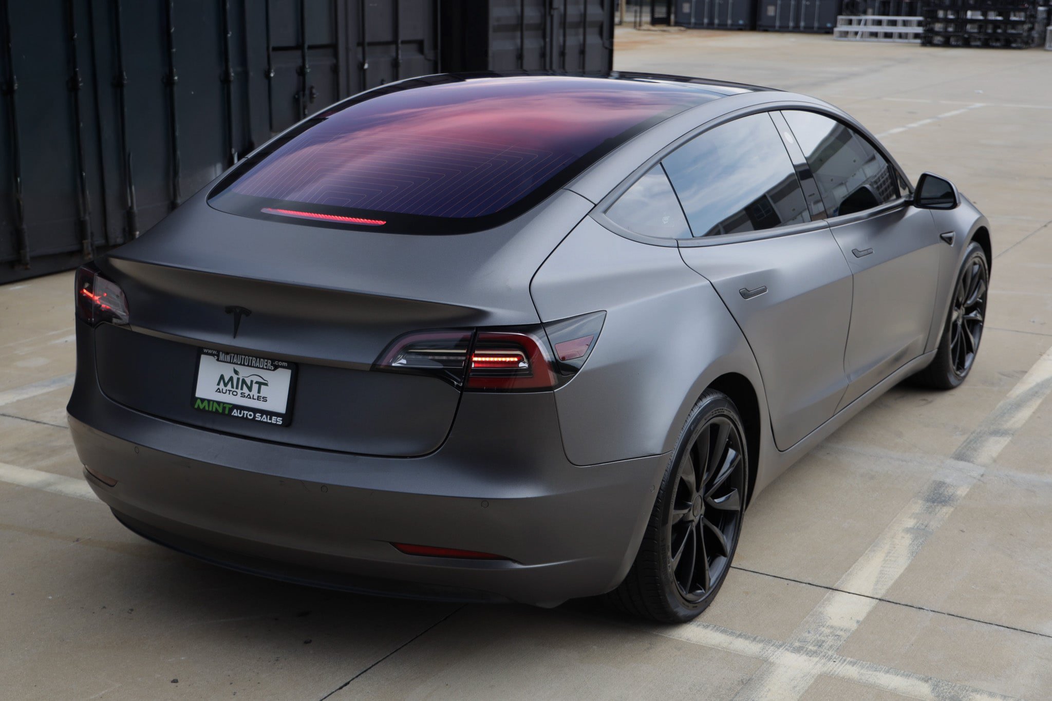 Used 2018 Tesla Model 3 Long Range RWD image 16