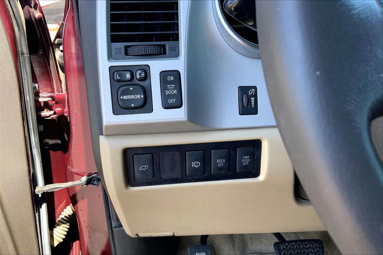 Used 2008 Toyota Sequoia Limited RWD image 35