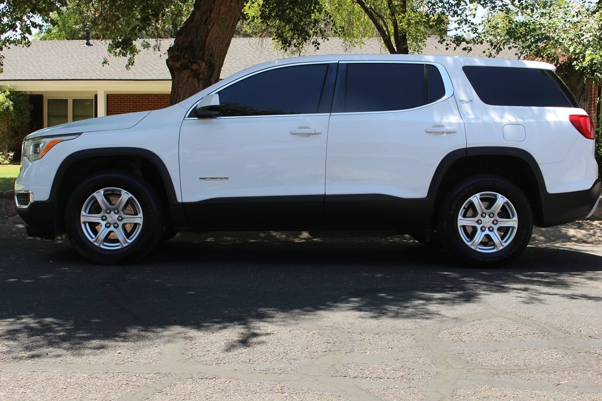 Used 2018 GMC Acadia SLE FWD image 2