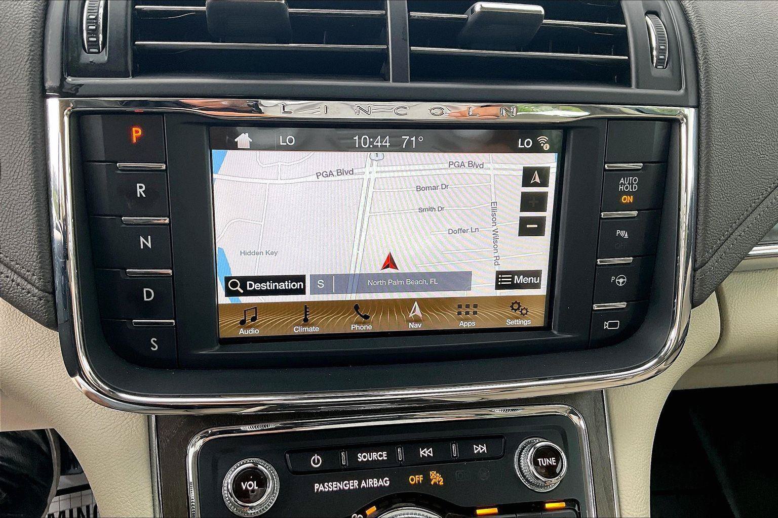 Used 2019 Lincoln Continental Reserve AWD/4WD image 15