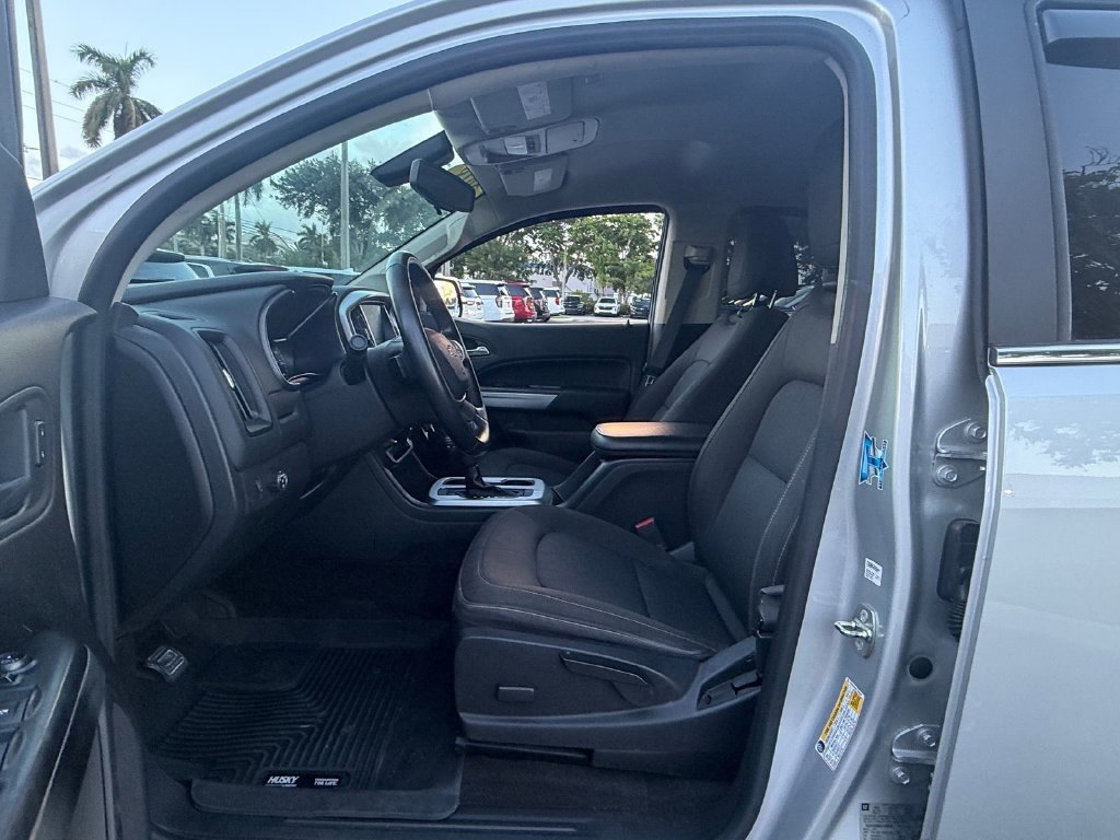 Used 2018 Chevrolet Colorado LT w/ LT Convenience Package RWD image 9