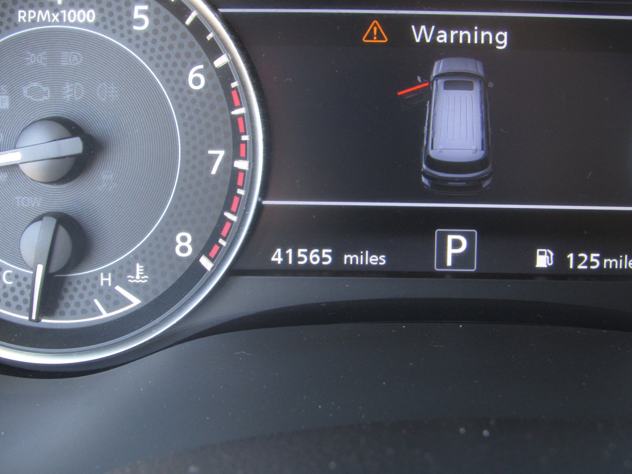 Used 2024 Nissan Armada SL image 31