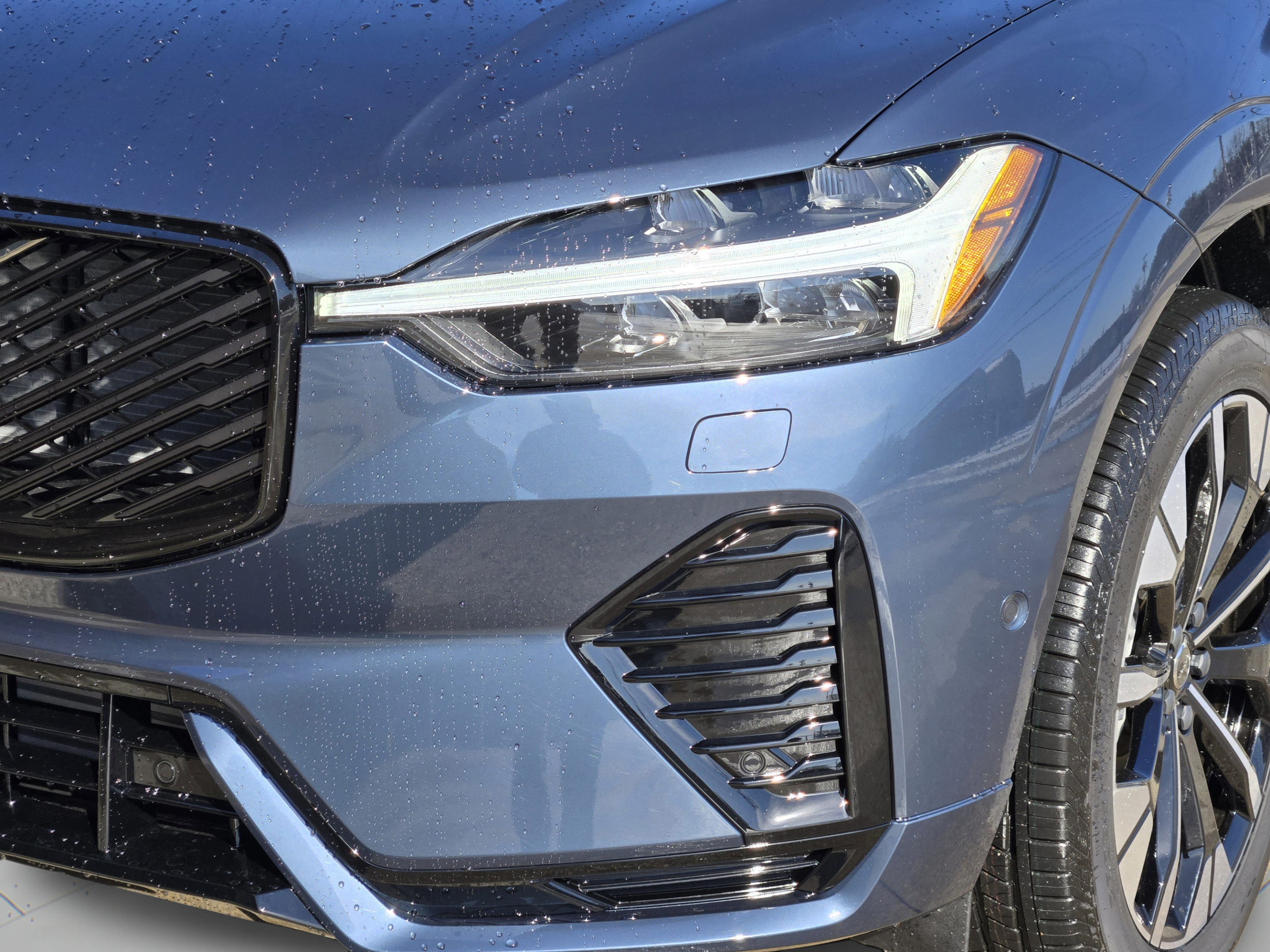 Used 2026 Volvo XC60 T8 Plus w/ Protection Package Premier AWD/4WD image 34
