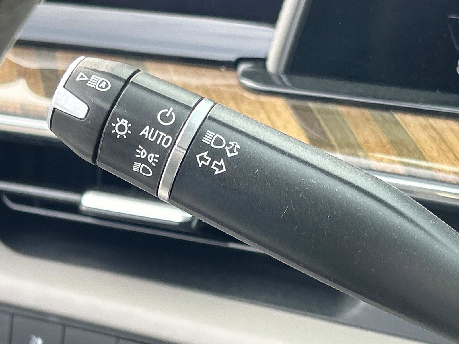 Used 2021 Cadillac Escalade Sport Platinum image 29