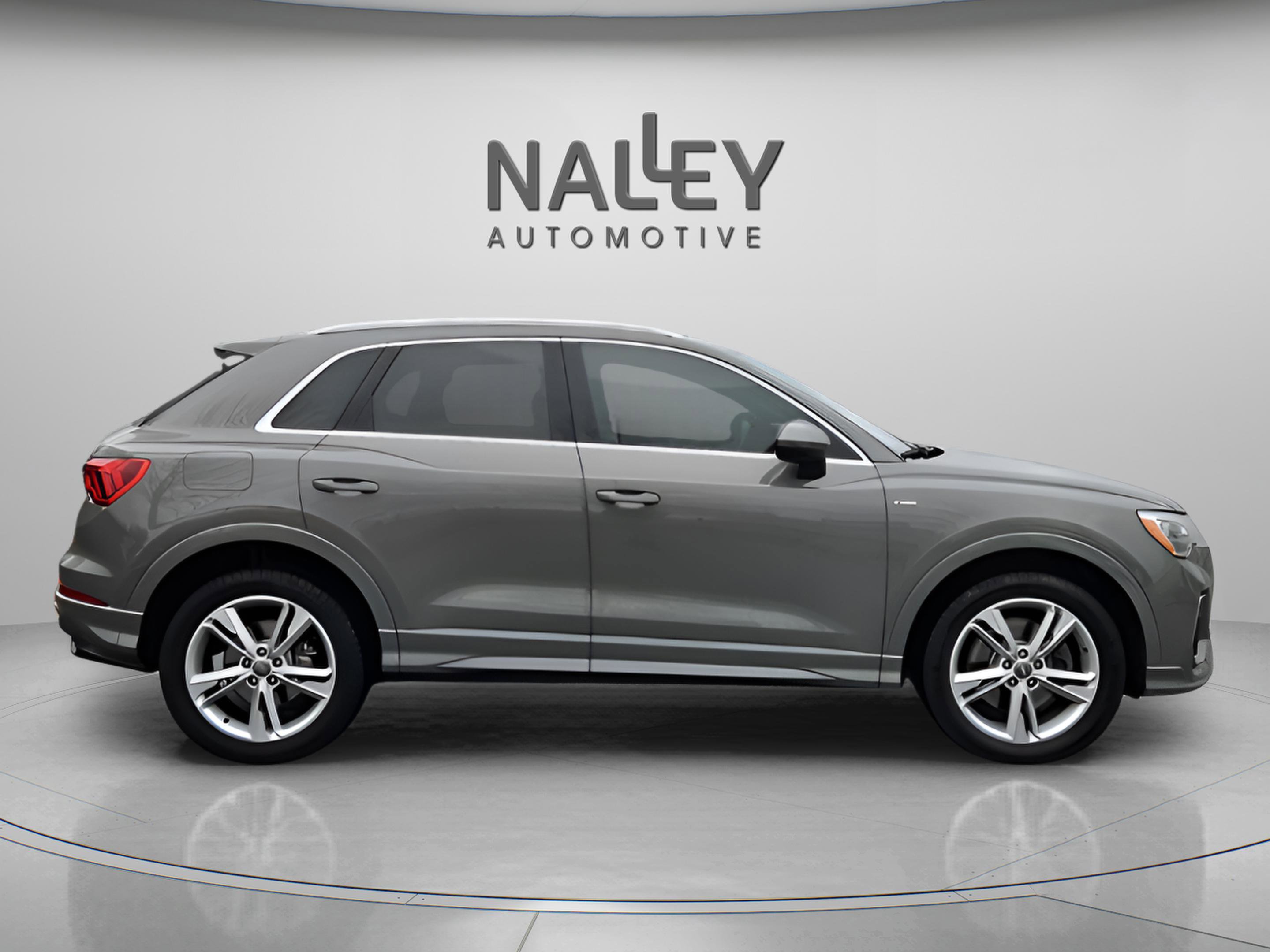 Used 2020 Audi Q3 2.0T Premium w/ Convenience Package image 8