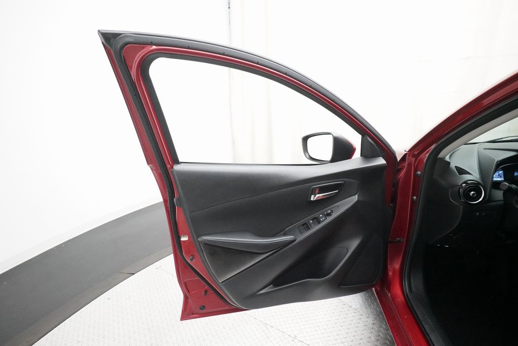 Used 2017 Toyota Yaris iA image 27